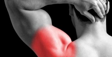 Pijn in je schouder: 7 oorzaken van schouderklachten