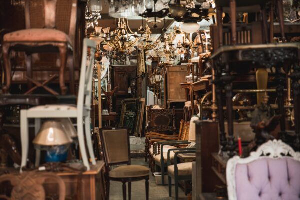 kringloopwinkel-vintage-tweedehands-meubels