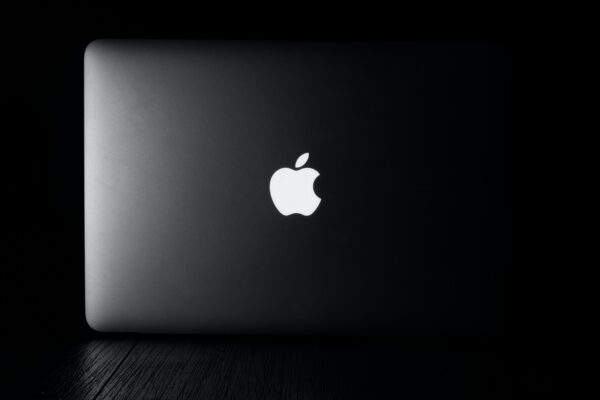 macbook-apple-laptop
